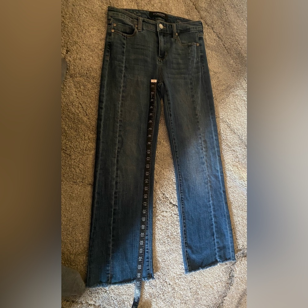 Liverpool The Crop Flare Jeans Size 4/27 - Picture 3 of 5